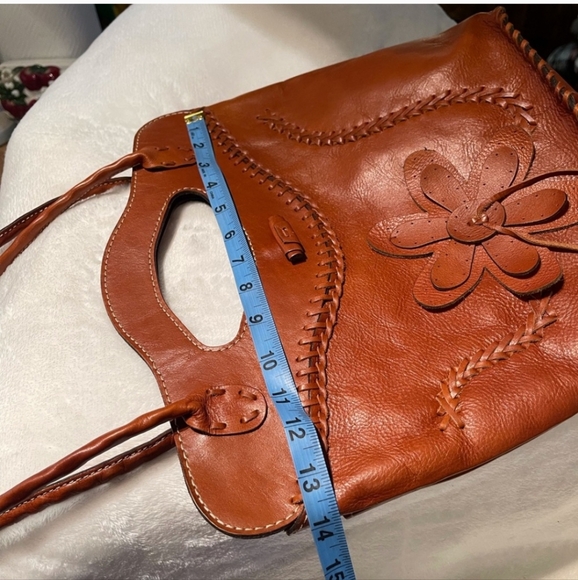 Floral Stitch Applique Tote 🌼 - Picture 8 of 16